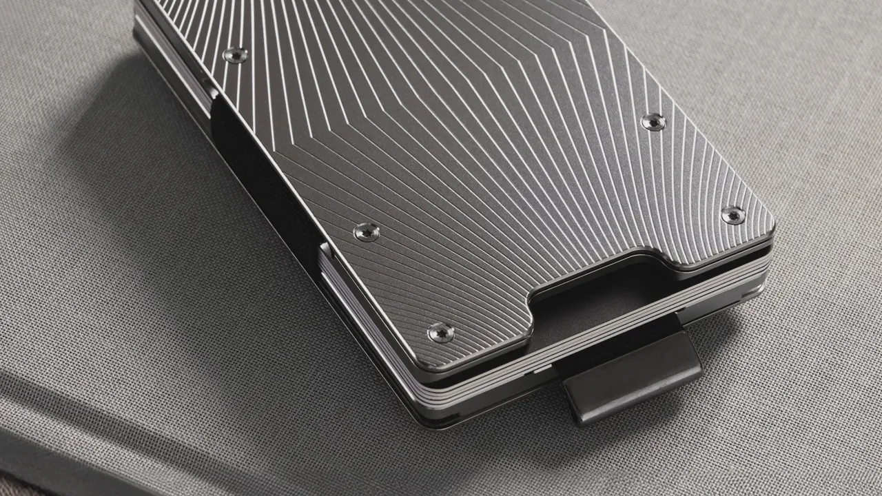 Aviator Ti Horizon Wallet: titánba öntött prémium